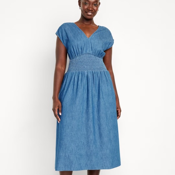 NWT OLD NAVY  Waist-Defined Midi Dress Color: Blue Wash - Picture 4 of 9